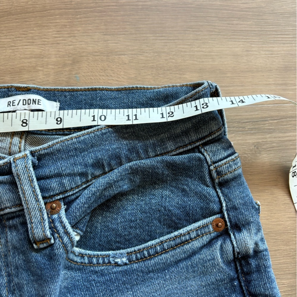 Re/Done Distressed Straight Leg Jean in Medium Wash- size 28 - Picture 7 of 9